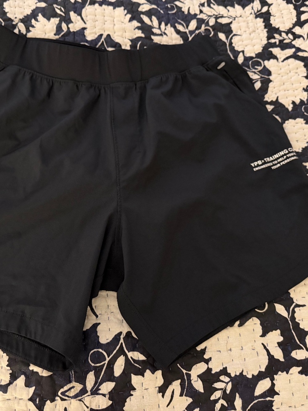 Abercrombie size medium men’s training shorts